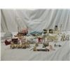 Image 1 : BOX LOT VINTAGE WIRE DOLLHOUSE FURNITURE