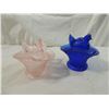 Image 1 : LOT 2 VINTAGE GLASS CHICKEN IN BASKET DISHES