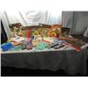 Image 1 : JACKPOT BOX HOLIDAY CELEBRATION PLATES, TABLE COVN