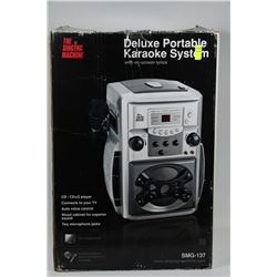 DELUXE KARAOKE MACHINE