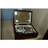 Image 1 : JEWELLERY BOX WITH COSTUME JEWELLERY