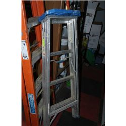 4" PAINTERS LADDER