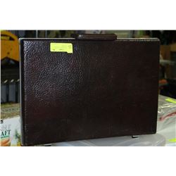SAMSONITE BROWN ATTACHE LOCKABLE CASE -