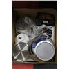 Image 1 : ESTATE BOX OF KITCHEN COOKWARE ETC.