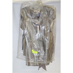 FIVE SILVER TONE DRESS TOPS - SIZES SMALL, MEDIUM,