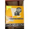Image 1 : BROWNIE VINTAGE HAWKEYE FLASH CAMERA