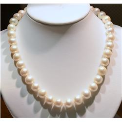 14KT GOLD CLASP LARGE FRESHWATER PEARL NECKLACE