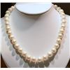Image 1 : 14KT GOLD CLASP LARGE FRESHWATER PEARL NECKLACE