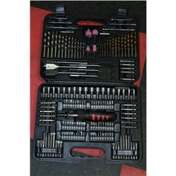 NEW CRAFTSMAN 200 PIECE DRILL & SOCKET SET