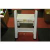 Image 1 : RUBBERMAID FOLDING STEP STOOL