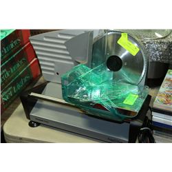 WARING PROFESSIONAL FOOD & MEAT SLICER