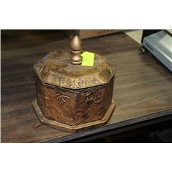 VINTAGE SEWING TIN WITH CONTENTS