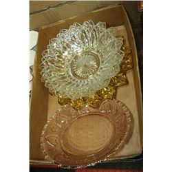 BOX WITH FEDERAL PETAL & KIG PLATES & BOWLS
