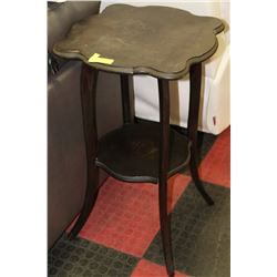 2-TIER BROWN WOOD PLANT STAND