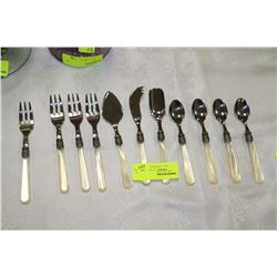 ESTATE MOTHER OF PEARL CUTLERY SET