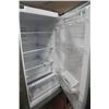 Image 2 : STAINLESS STEEL ENERGY STAR BOTTOM FREEZER FRIDGE