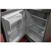 Image 3 : MAYTAG STAINLESS STEEL FRIDGE
