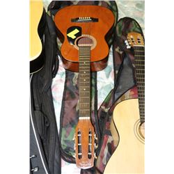 GUITAR HONDO WITH BAG CASE