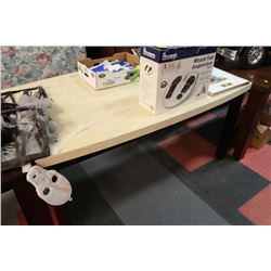 KITCHEN TABLE ON CHOICE: FAUX MARBLE TOP