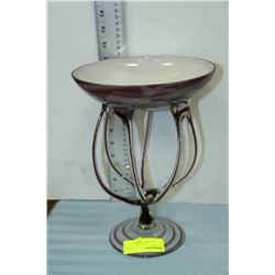 PURPLE AND WHITE ART GLASS DISH