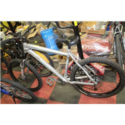 NORCO 24 SPEED FRONT SUSPENSION MOUNTAIN BIKE