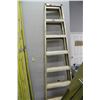 Image 1 : ALUMINUM 8' LADDER