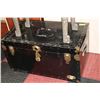 Image 1 : ESTATE METAL TRUNK