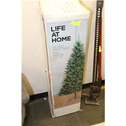 MIXED PINE TREE PRE-LIT CHRISTMAS TREE,