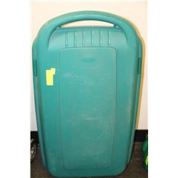 STORAGE TOTE WITH SUITCASE STYLE WHEELS & HANDLE