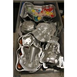 TOTE FULL OF ASSORTED THEMED BAKING SHEETS