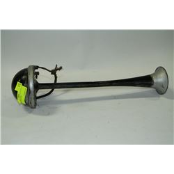 ANTIQUE CAR HORN