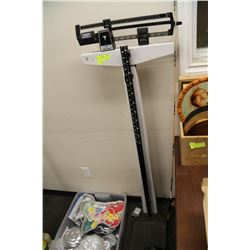 LOT OF 3 VINTAGE SALT & PEPPER SHAKERS