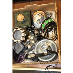 FLAT WITH HALLOWEEN & GOTH ITEMS