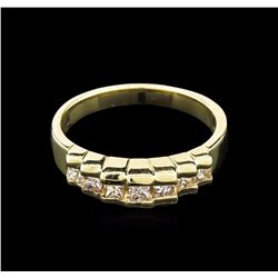 0.18ctw Diamond Ring - 14KT Yellow Gold