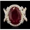 Image 1 : 14KT Yellow Gold 13.71ct Ruby and Diamond Ring