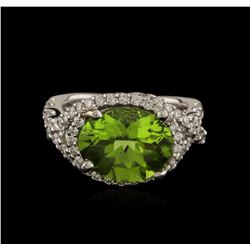 3.00ct Peridot and Diamond Ring - 18KT White Gold