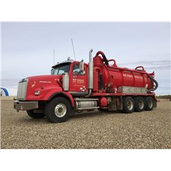 2004 WESTERN STAR 3086S TRI-DRIVE VACUUM TRUCK