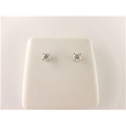 171-25966:14K white gold diamond stud earrings