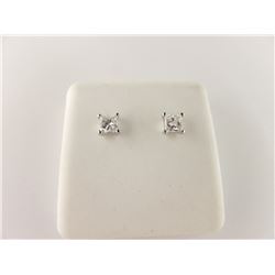 172-15065:14K white gold diamond stud earrings
