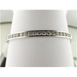 184-10848:18K white gold diamond bangle