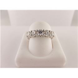 160-22843:18K white gold diamond anniversary