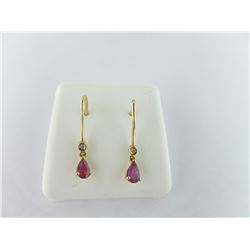 516-10847:10K yellow gold fish hook style ruby