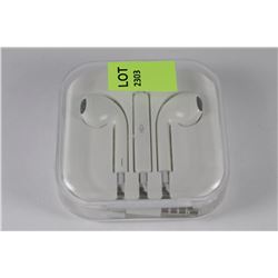 NEW PAIR OF HEADPHONES DESIGNED FOR IPOD/PAD/PHONE