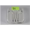 Image 1 : NEW PAIR OF HEADPHONES DESIGNED FOR IPOD/PAD/PHONE