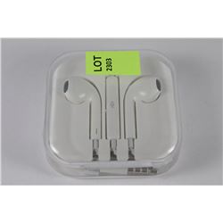 NEW PAIR OF HEADPHONES DESIGNED FOR IPOD/PAD/PHONE