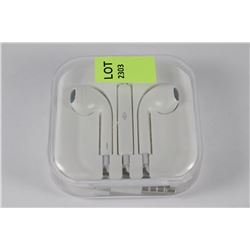 NEW PAIR OF HEADPHONES DESIGNED FOR IPOD/PAD/PHONE