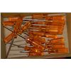 Image 1 : 24 ASSORTED SCREW DRIVERS