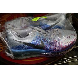 PAIR OF NIKE RUNNING SHOES - SIZE 9.5