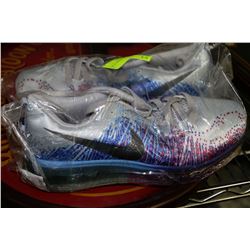 PAIR OF NIKE RUNNING SHOES - SIZE 9.5