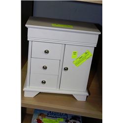 WHITE MUSICAL JEWELLERY BOX W/ ASSORTED JEWELLERY